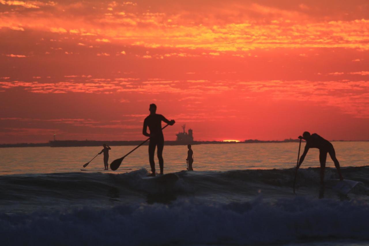 Sunset Beach Living Guesthouse ケープタウン エクステリア 写真