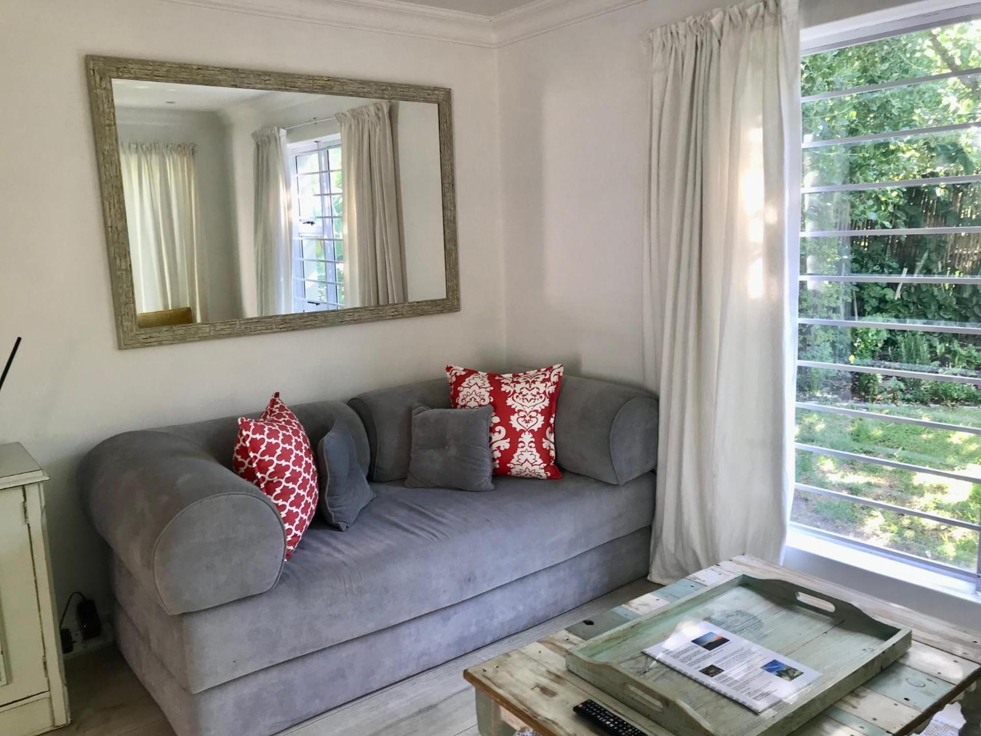 Sunset Beach Living Guesthouse ケープタウン エクステリア 写真